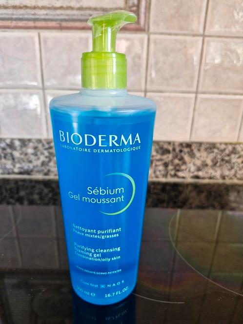 Nieuwe bus Bioderma Sebium schuimende gel 500 ml, Handtassen en Accessoires, Uiterlijk | Lichaamsverzorging, Nieuw, Bodylotion, Crème of Olie