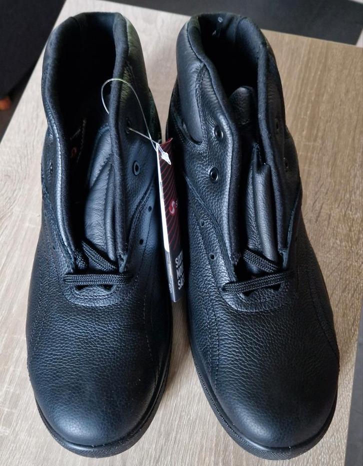 Sixton veiligheidsschoenen maat 42. Nieuw. Niet gebruikt., Doe-het-zelf en Bouw, Veiligheidskleding, Nieuw, Ophalen of Verzenden