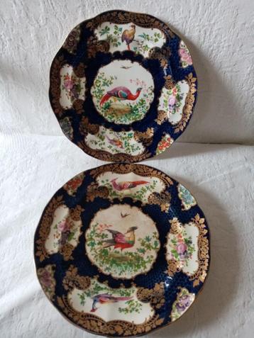 Paar Engelse porseleinen borden in Chelsea Blue 1900-stijl beschikbaar voor biedingen