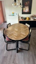 Ovale visgraat eiken tafel (L180 x B100), Huis en Inrichting, Tafels | Eettafels, Ophalen, Zo goed als nieuw