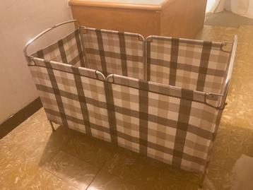 Vintage reisbed beschikbaar voor biedingen