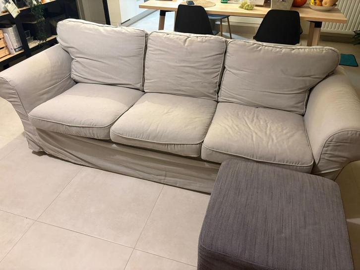 Canapé 3 places EKTORP + pouf, Maison & Meubles, Canapés | Coins salons complets, Utilisé, Tissus, Enlèvement