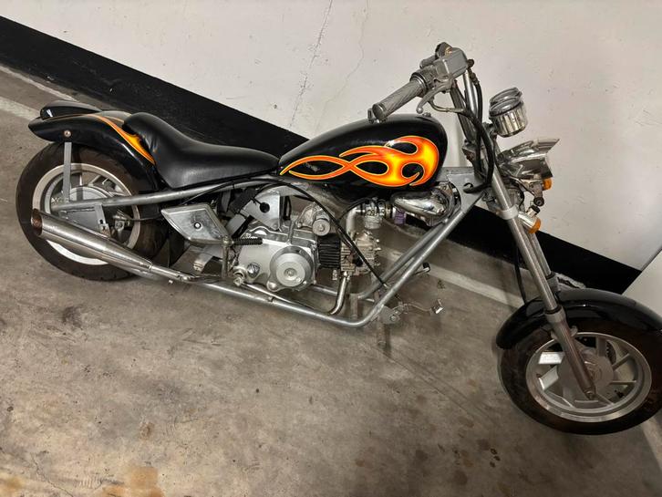 chopper  mencave of clubhuis een echte eychatcher, Vélos & Vélomoteurs, Mini Bikes, Midi Bikes & Pit Bikes, Comme neuf, Autres types