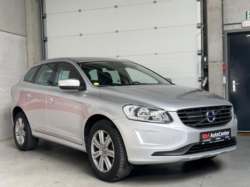 Volvo Xc60 2.0 D Luxury Edition Leder-Dodehoek-Acc-Lane Assi, Auto's, Volvo, Voorwielaandrijving, Trekhaak, 4 cilinders, 1969 cc