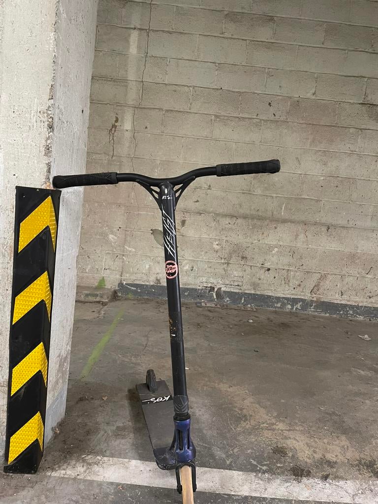 Trottinettes freestyle, Vélos & Vélomoteurs, Enlèvement, Comme neuf