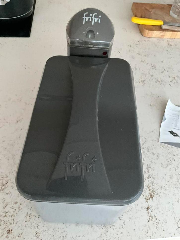 Friteuse Frifri, Elektronische apparatuur, Frituurpannen, Zo goed als nieuw, Ophalen