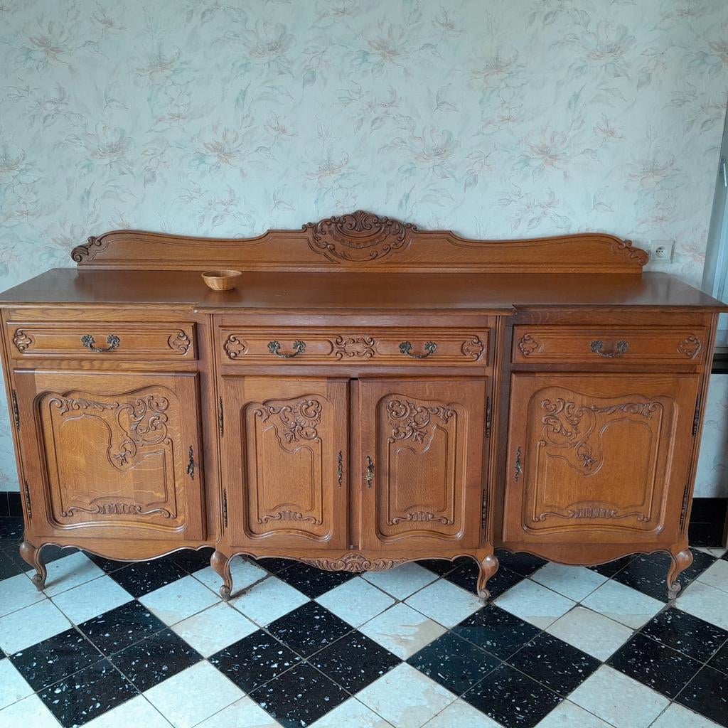 Eiken wandkasten, Ophalen