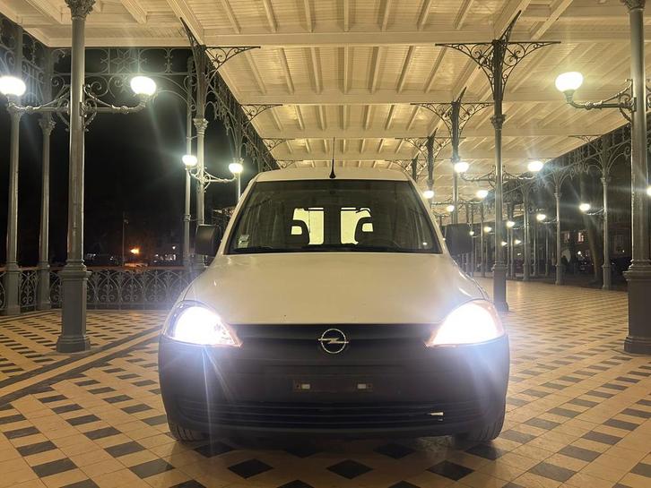 Opel Combo, Autos, Opel, Particulier, Combo Tour, Diesel, Euro 4, Boîte manuelle, Blanc, Carnet d'entretien, Enlèvement