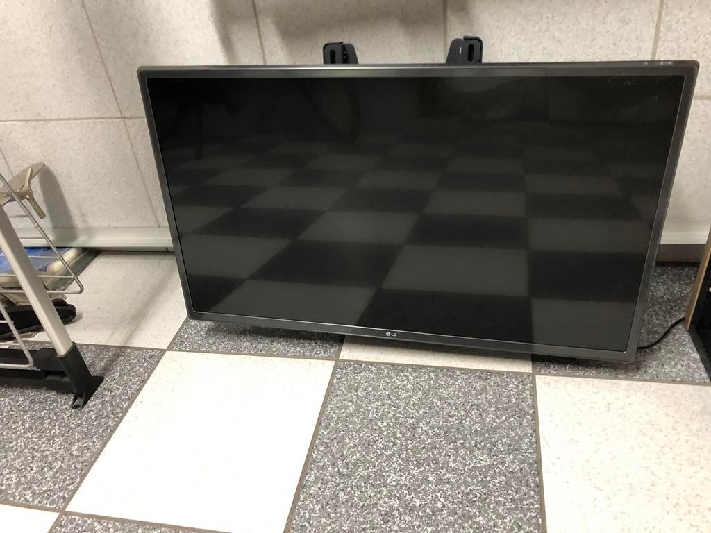 LG 32” Smart TV + Vogels ophangbeugel, Enlèvement, Comme neuf, LG, Smart TV