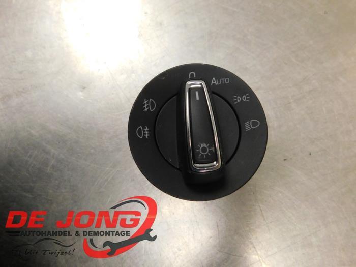 Licht Schakelaar van een Skoda Superb, Auto-onderdelen, Dashboard en Schakelaars, Skoda, Gebruikt, 3 maanden garantie, Ophalen of Verzenden