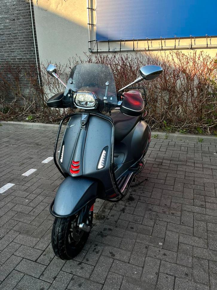 Vepsa Sprint Iget 2022 E5, Fietsen en Brommers, Scooters | Vespa, Zo goed als nieuw, Vespa S, Klasse A (25 km/u), Benzine, Ophalen