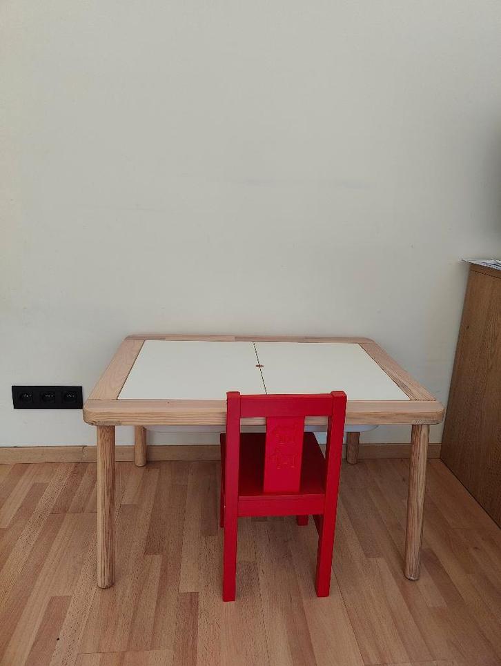 Table enfant + chaise IKEA, Enfants & Bébés, Chambre d'enfant | Tables & Chaises, Utilisé, Table(s) et Chaise(s), Enlèvement