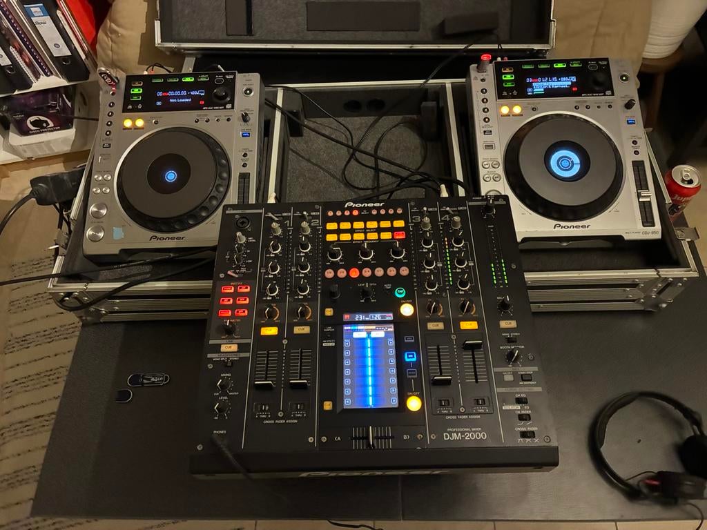 Djm 2000+ 2x cdj 850 &flightcase & 2 speakers, Muziek en Instrumenten, Ophalen, Zo goed als nieuw
