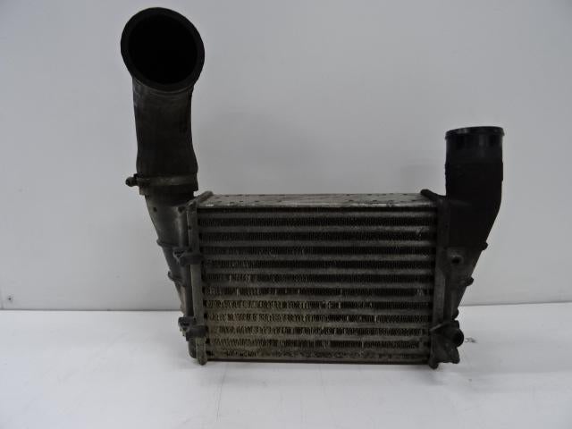 RADIATEUR INTERCOOLER Audi A6 (C5) (01-1997/01-2005), Gebruikt, Mevr. I. Hauben, Audi, Rue de l'Espoir 34 34
4030  GRIVEGNÉE, BE