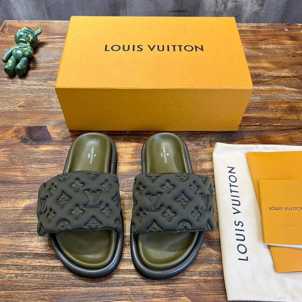 Toboggans Louis Vuitton, Vêtements | Femmes, Enlèvement ou Envoi, Neuf