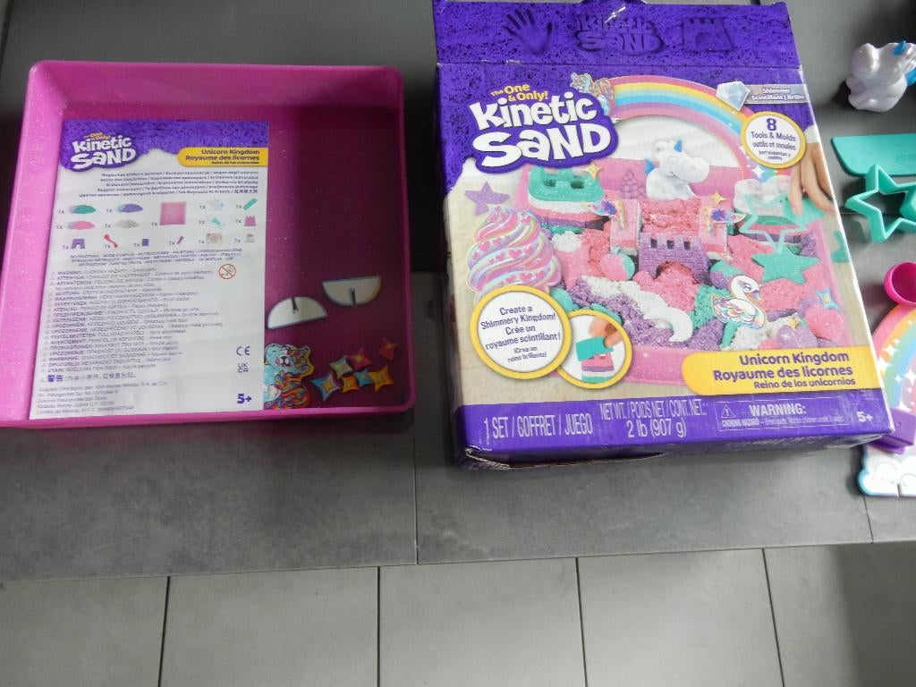 nr.22 - Kinetic sand- unicorn kingdom, Kinderen en Baby's, Ophalen of Verzenden, Gebruikt, Knutselen
