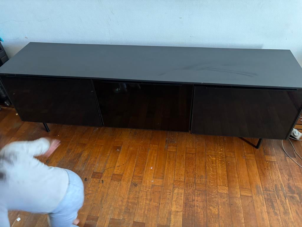 Meuble TV noir IKEA - Très bon état, Maison & Meubles, Armoires | Mobilier de télévision, Enlèvement, Utilisé
