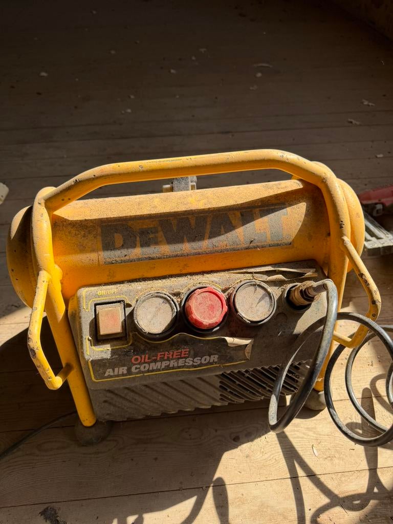 DeWALT DPC6-MRC-QS (gebruikt maar werkt nog perfect), Ophalen, Gebruikt