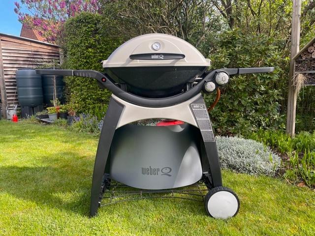 Weber gas BBQ model Q300, Jardin & Terrasse, Barbecues à gaz, Comme neuf, Enlèvement