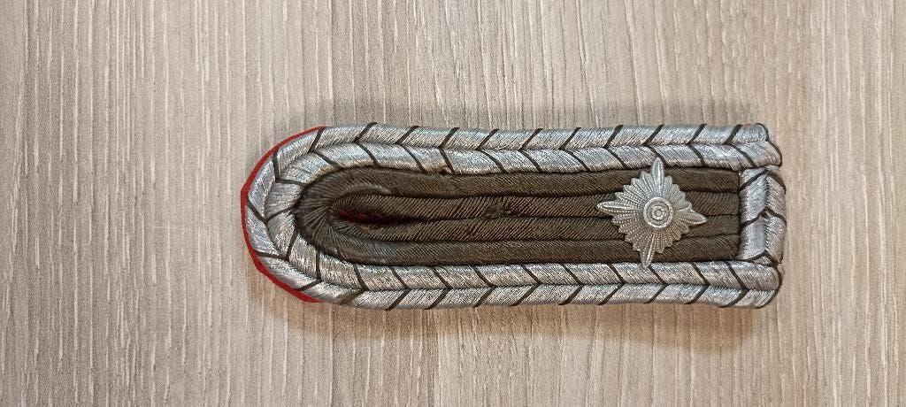 Patte d'épaule d'officier Allemand Leutnant ww2, Collections, Objets militaires | Seconde Guerre mondiale, Envoi, Armée de l'air