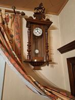 Horloge murale antique, Enlèvement