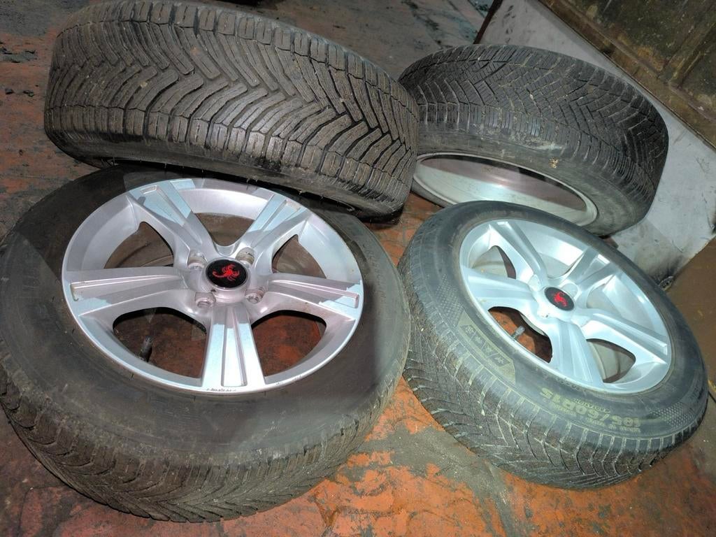 Pneus Toyota Yaris, Autos : Pièces & Accessoires, Enlèvement, Pneu(s)