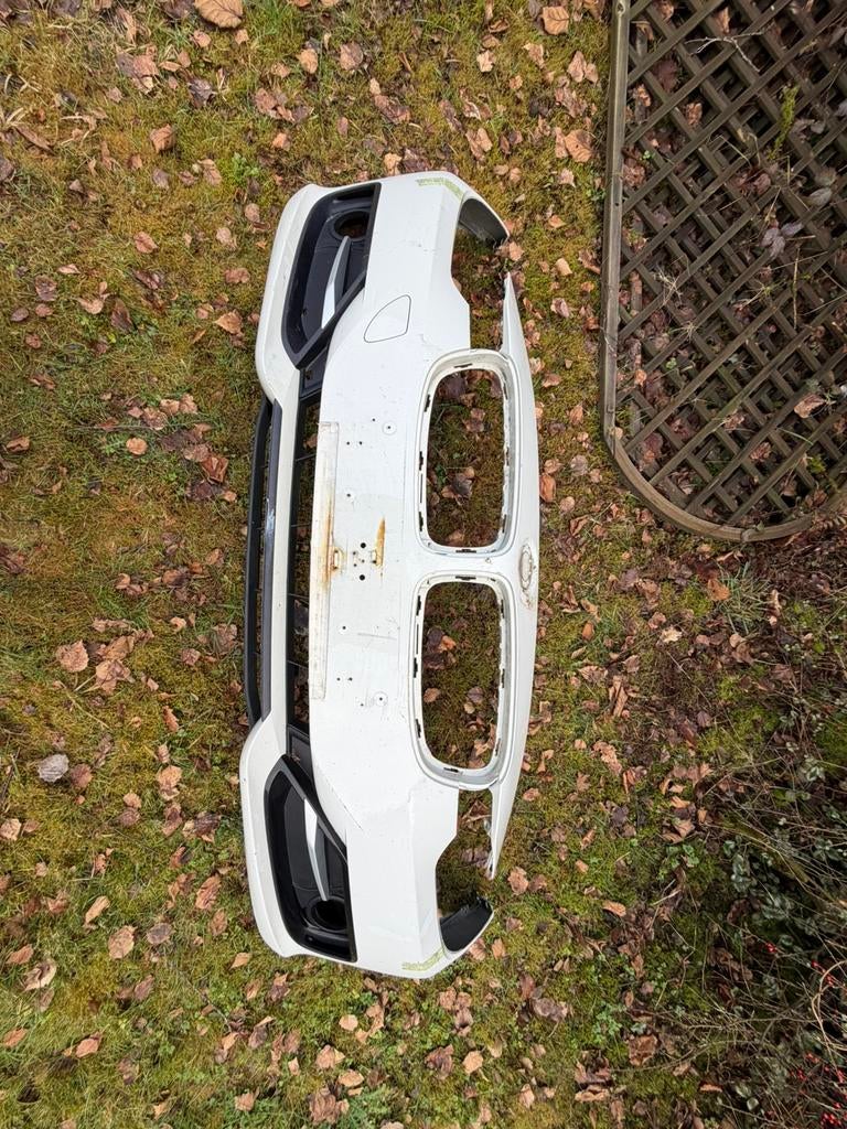 Pare choc avant BMW 320i pack sport, Autos : Pièces & Accessoires, Pare-chocs, Enlèvement, Avant, Révisé