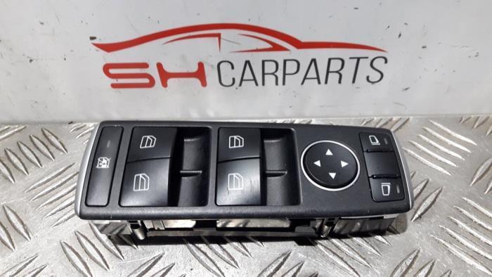 Combischakelaar ramen van een Mercedes GLA, Auto-onderdelen, Dashboard en Schakelaars, Mercedes-Benz, Gebruikt, 3 maanden garantie