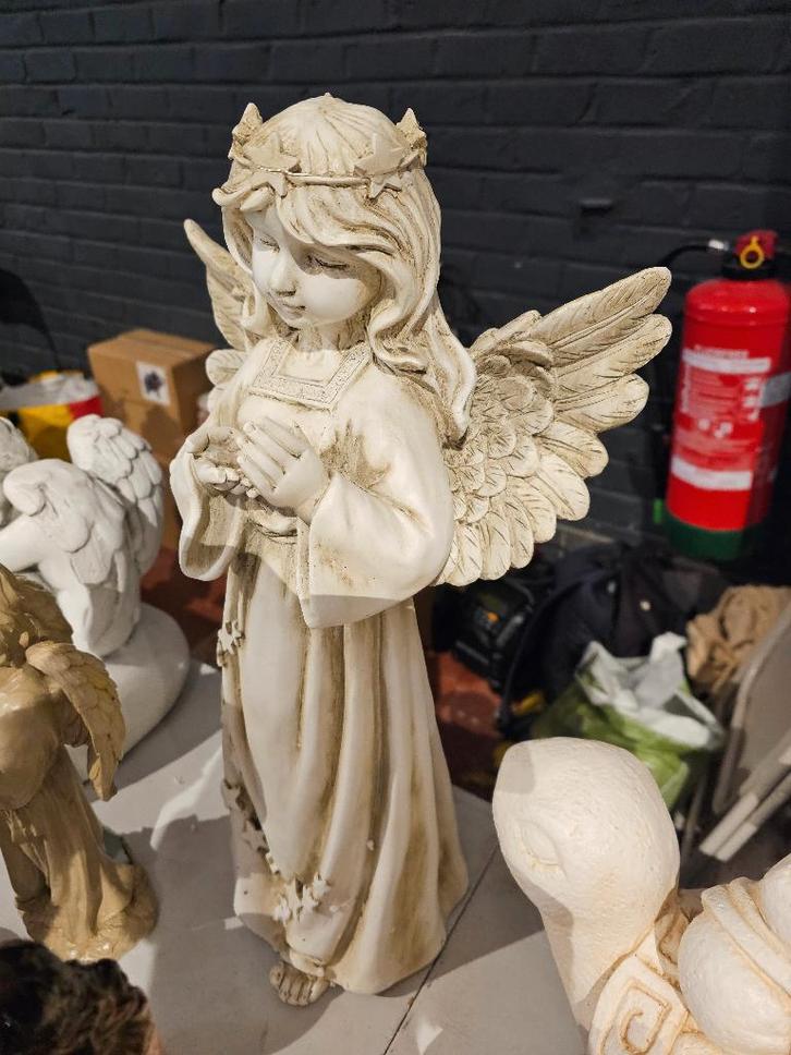 Vente d'un ange neuf avec couronne LED, 31€, Collections, Statues & Figurines, Neuf, Enlèvement