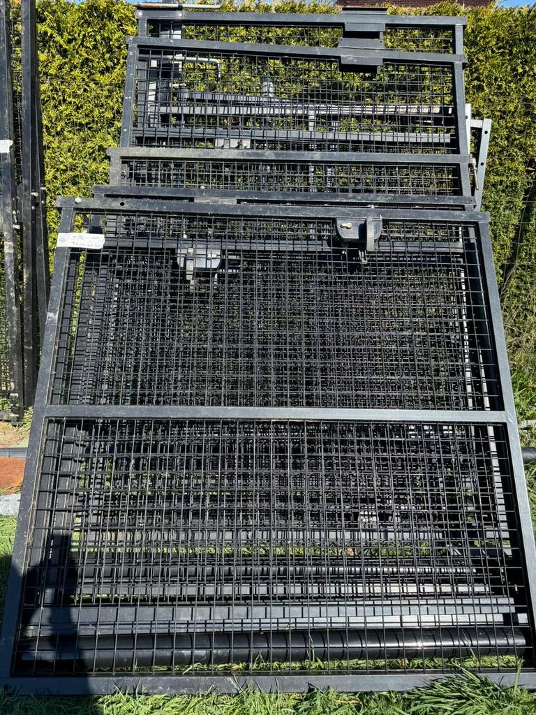 Staaldraad poorten, Ophalen, Zo goed als nieuw, IJzer