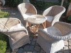 Rotan set 4 zitjes +2 groene zitjes en 1 rond tafeltje, Ophalen, Rotan