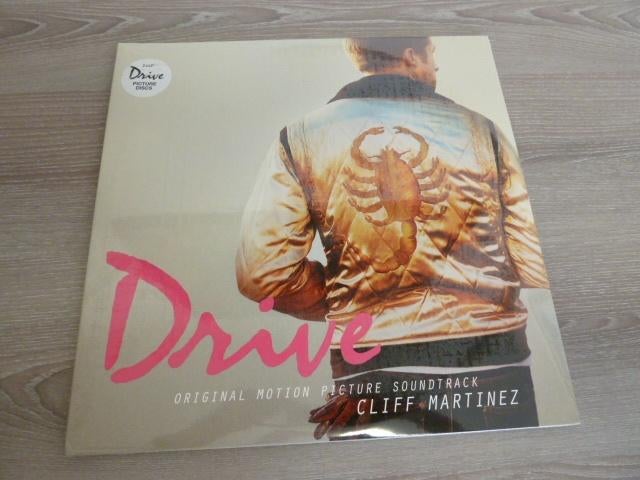Drive 2LP OST Picture Disc SEALED!! INV106LP 2012, CD & DVD, Vinyles | Musiques de film & Bandes son, 12 pouces, 2010 - 2019, Enlèvement