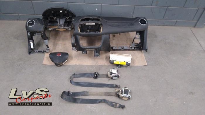 Airbag set + dashboard van een Fiat Punto, Gebruikt, -, -, Ophalen of Verzenden