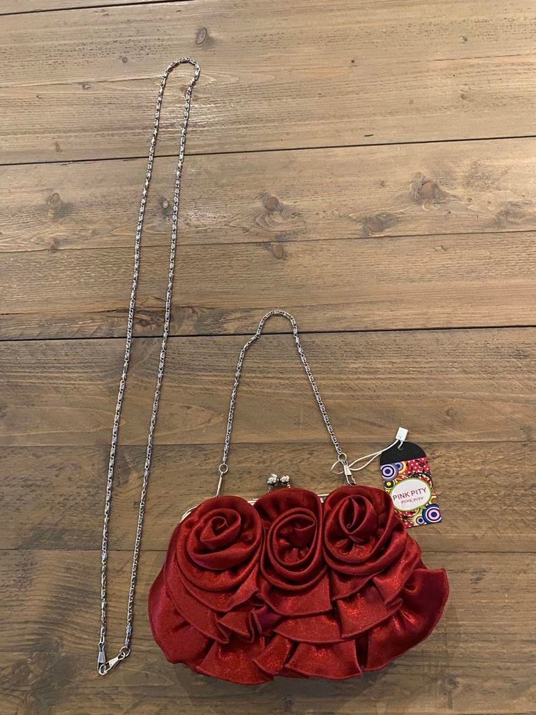 Rood stoffen tasje, Bijoux, Sacs & Beauté, Pendentifs, Enlèvement, Neuf, Rouge, Autres matériaux