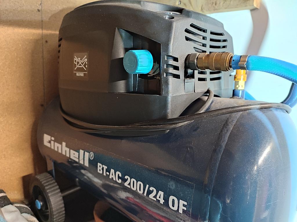 Compressor 24 liter Einhell, Doe-het-zelf en Bouw, Compressors, Ophalen of Verzenden, Olievrij