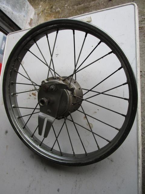 Roue arrière + 3 jantes 15 pouces nouvel Peugeot automatique, Vélos & Vélomoteurs, Pièces de cyclomoteur | Général, Neuf, Autres types