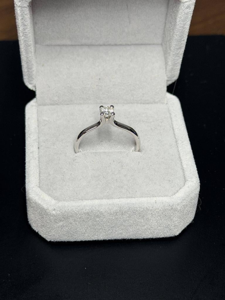 Bague Neuve Diamant Naturels 0,24 ct OR18K + Certificat, Bijoux, Sacs & Beauté, Bagues, Neuf, Plus petit que 17, Or, Enlèvement