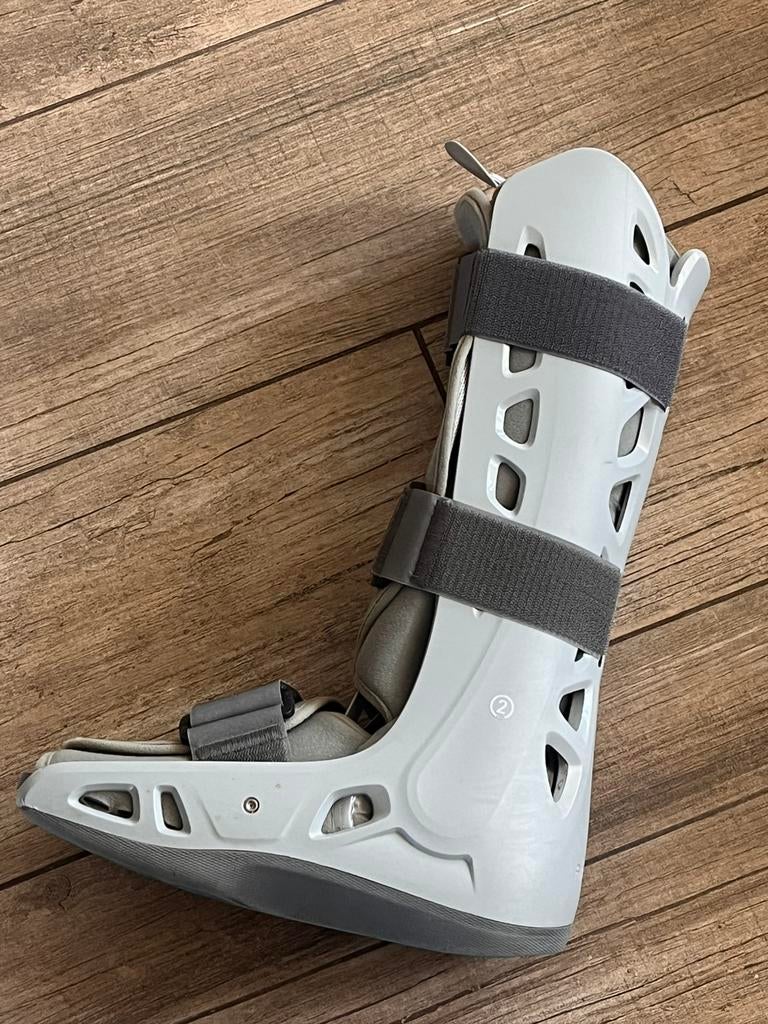 AIRCAST- Links- maat 43–46, Diversen, Ophalen, Zo goed als nieuw