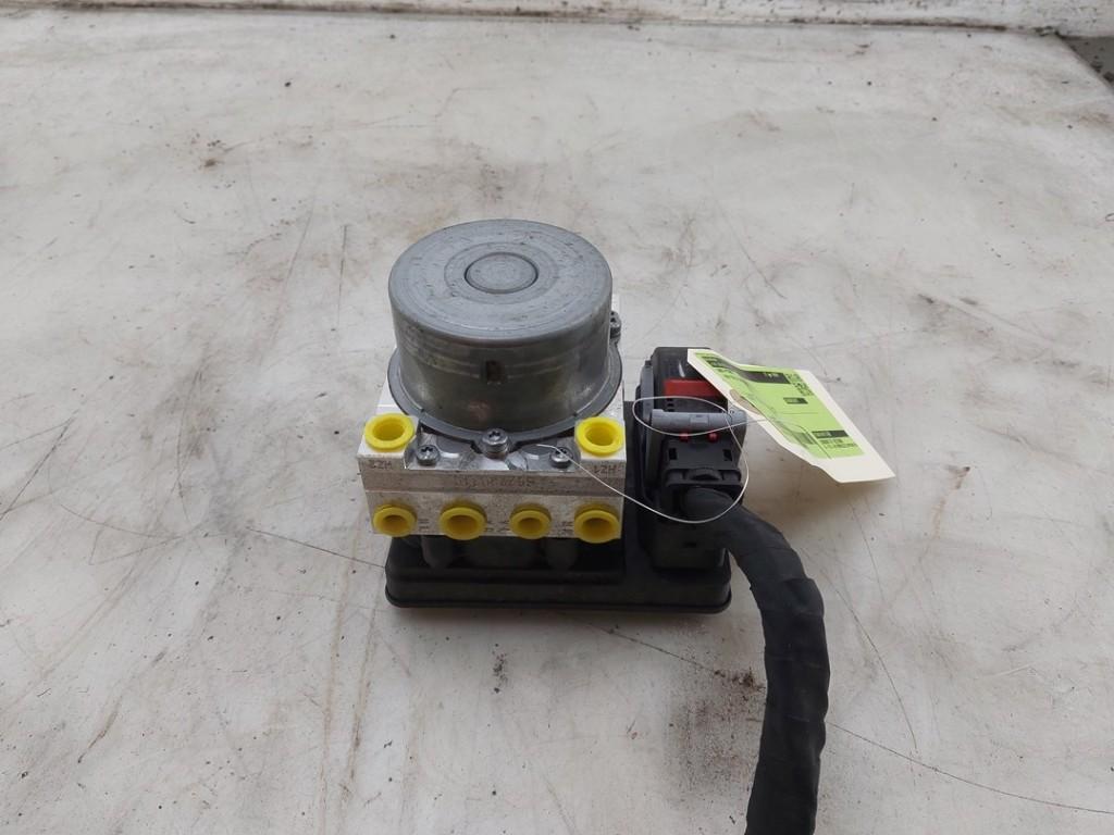 BLOC ABS (FREINS ANTI-BLOCAGE) Volkswagen ID.3 (E11 / E12), Postoffice@zf.com, Löwentaler Straße 20
88046  Friedrichshafen, DE