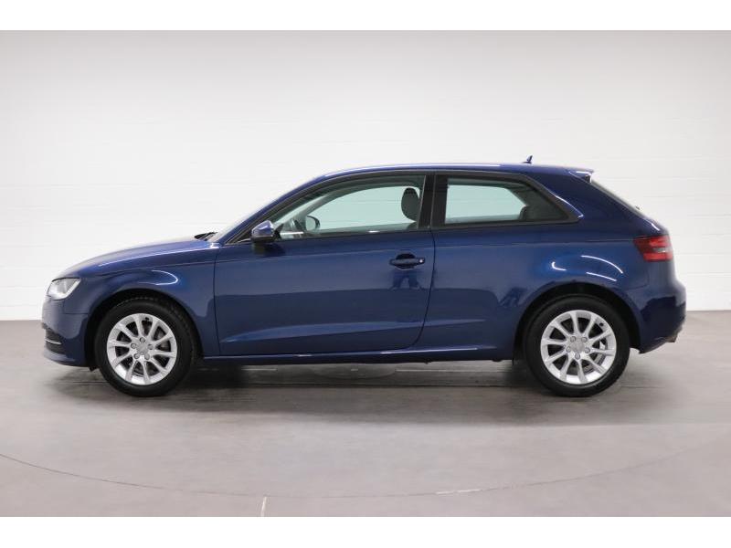 Audi A3 1.2 TFSI Audi A3 1.2 TFSI 6MT 110 ch, Euro 6, Blauw, Grijs, 3 deurs