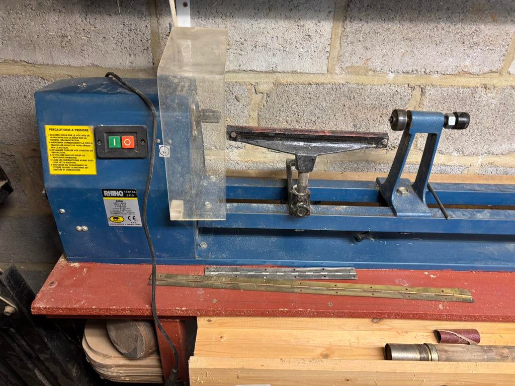 Houtdraai tafel met ondertafel, Ophalen, Zo goed als nieuw