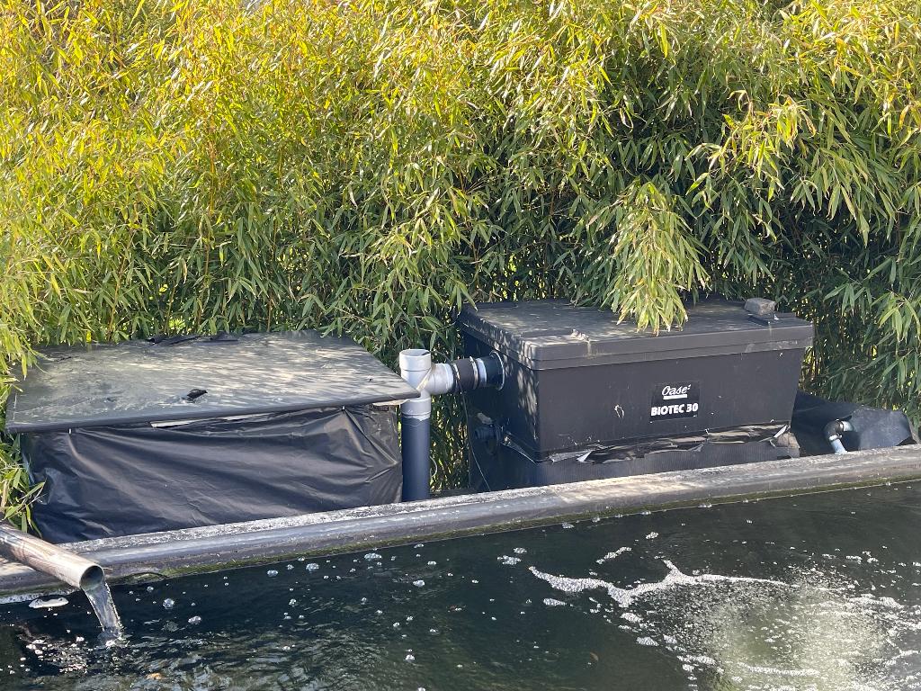 Matériel complet filtres,uv, pompe OASE, aspirateur, koïs…, Jardin & Terrasse, Accessoires pour étangs, Utilisé, Filtre de bassin