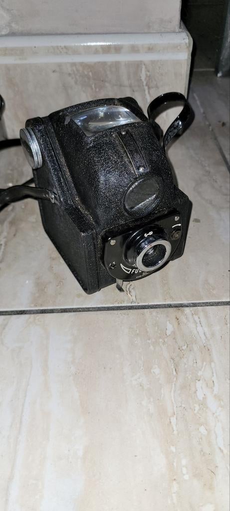 Oud fotoapparatuur, Enlèvement, Appareils photo