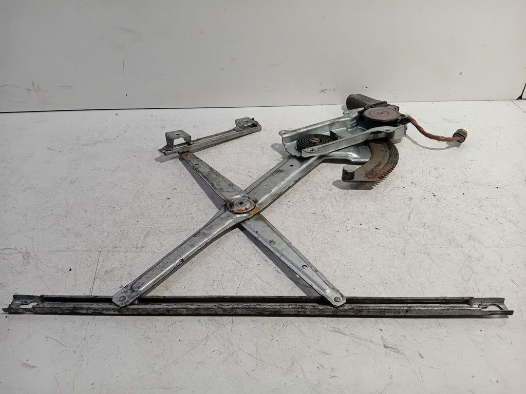 Raammechaniek elektrisch links voor Dodge Ram, Onderdelen@venauto.nl, Van der Ven Autorecycling B.V., Ettenseweg 76, 4706 PB Roosendaal, The Netherlands