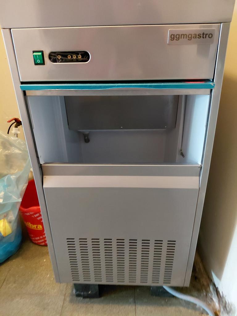 Korrelijsmachine GGM GASTRO, Ophalen, Zo goed als nieuw