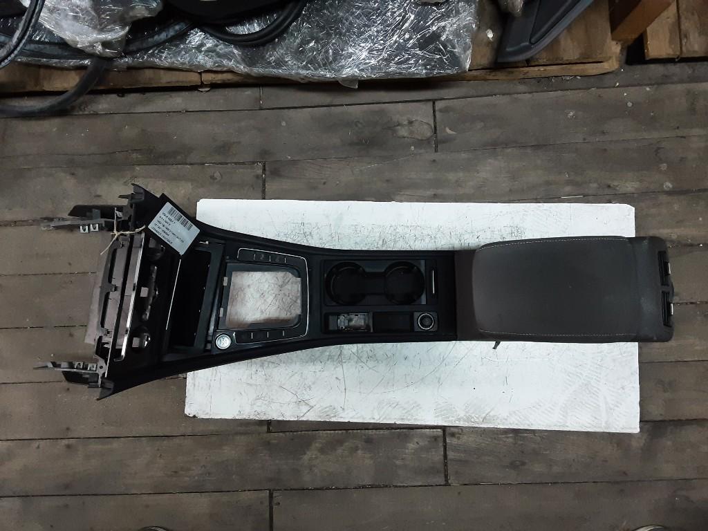 CONSOLE CENTRALE Volkswagen Golf VII (AUA) (5G1863241F), Autos : Pièces & Accessoires, Volkswagen, Mevr. I. Hauben, Utilisé, Rue de l'Espoir 34 34
4030  GRIVEGNÉE, BE