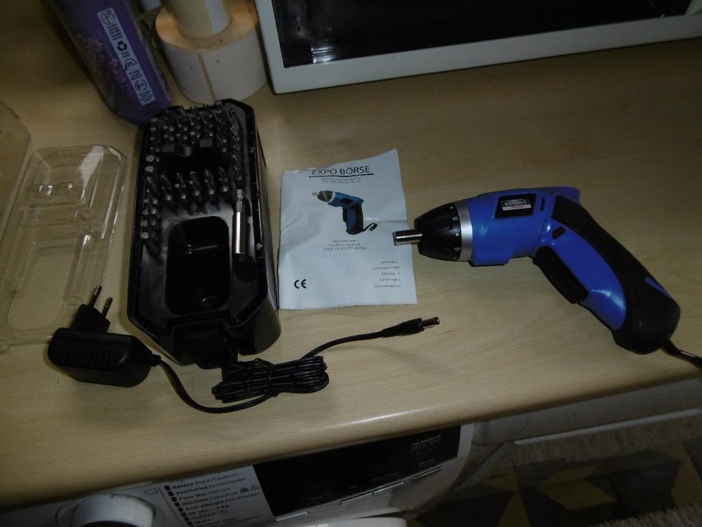 nieuw klein accu schroefmachine "kynast", Doe-het-zelf en Bouw, Ophalen of Verzenden, Nieuw, Boor- en Schroefmachine