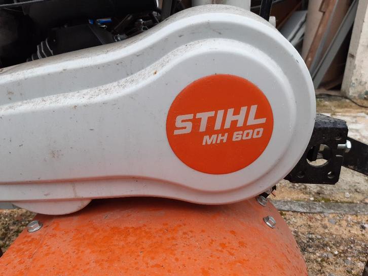 Stihl tuinfrees 90 cm, Bricolage & Construction, Outillage | Fraiseuses, Comme neuf, Essence, Coupeur de jardin, Enlèvement