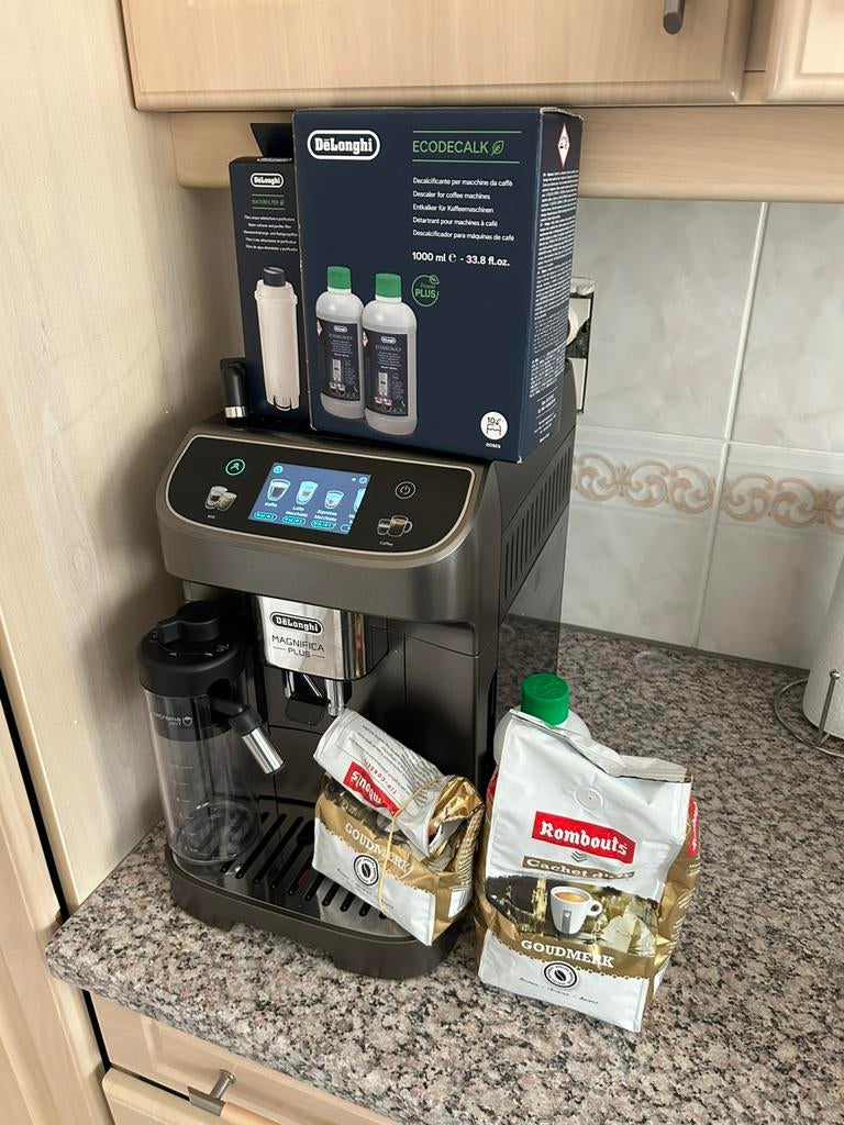 De’Longhi Magnifica Plus volautomatische koffiemachine, Electroménager, Accessoires de machine à café, Enlèvement, Comme neuf