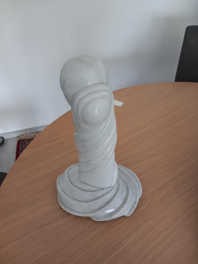 Marmer beeldjes, Ophalen